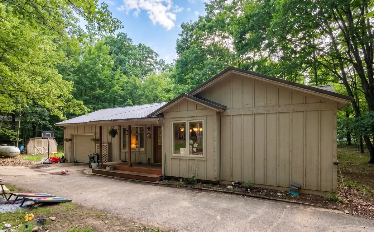 189 Forest, Leroy, MI 49655 - #1