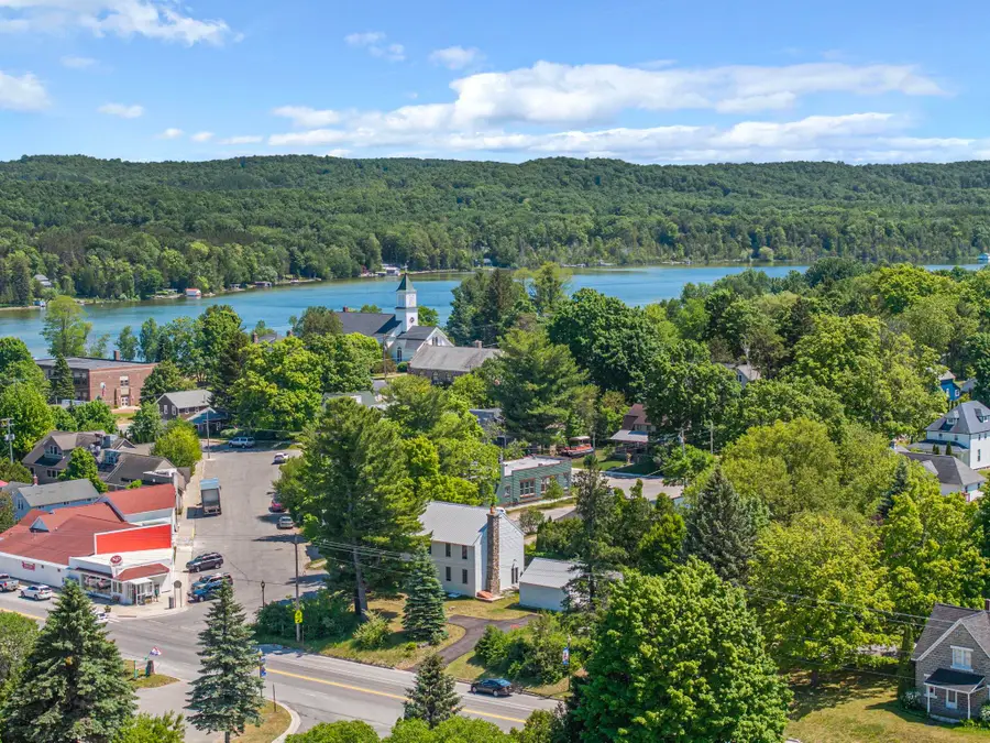 202 S Saint Joseph, Lake Leelanau, MI 49653 - #2