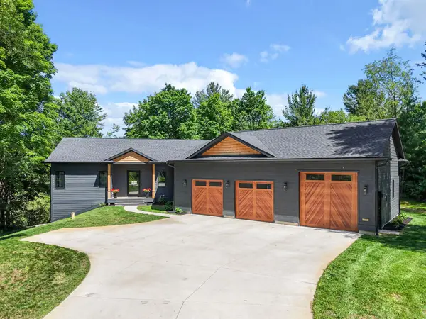 677 Blueberry, TraverseCity, MI 49685