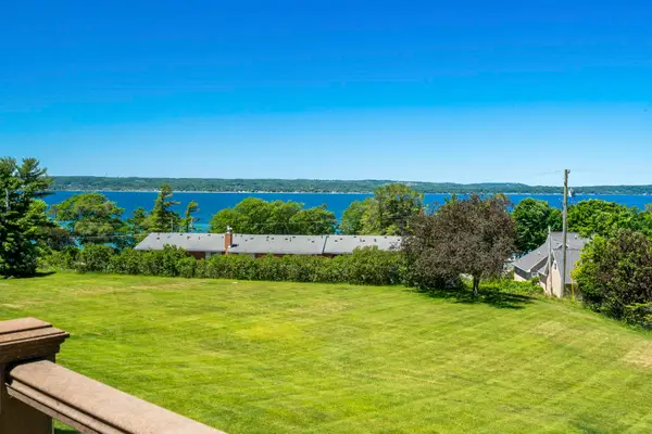 240 Peninsula Hills, TraverseCity, MI 49686
