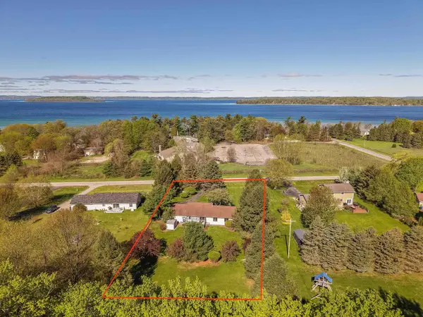 13686 Hedeen, TraverseCity, MI 49686