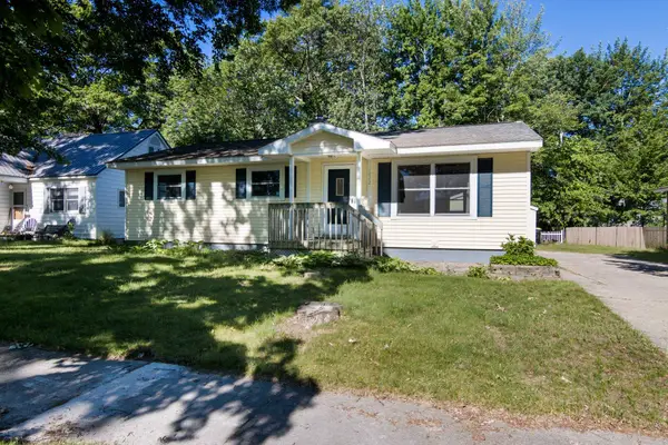1222 Arbutus, TraverseCity, MI 49686