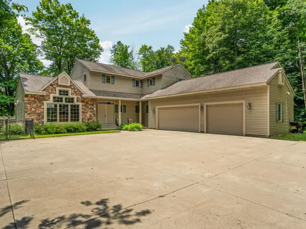 15445 Holly, Thompsonville, MI 49683