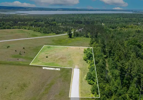4885 Wonderview Lane NW, RapidCity, MI 49676