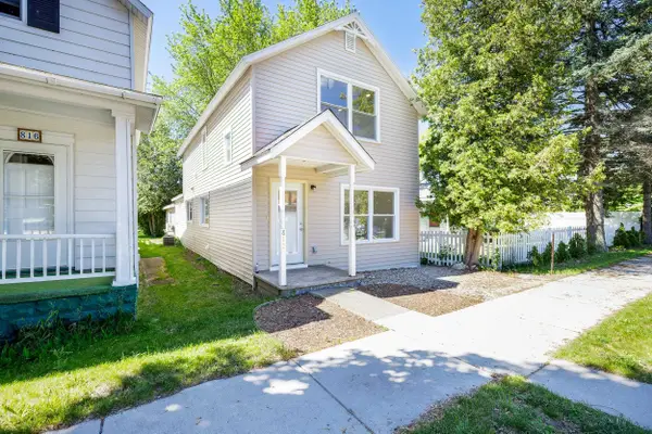 812 Forest AVE, Frankfort, MI 49635