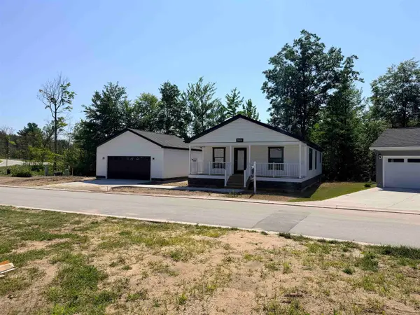 2103 Alta Vista, TraverseCity, MI 49686