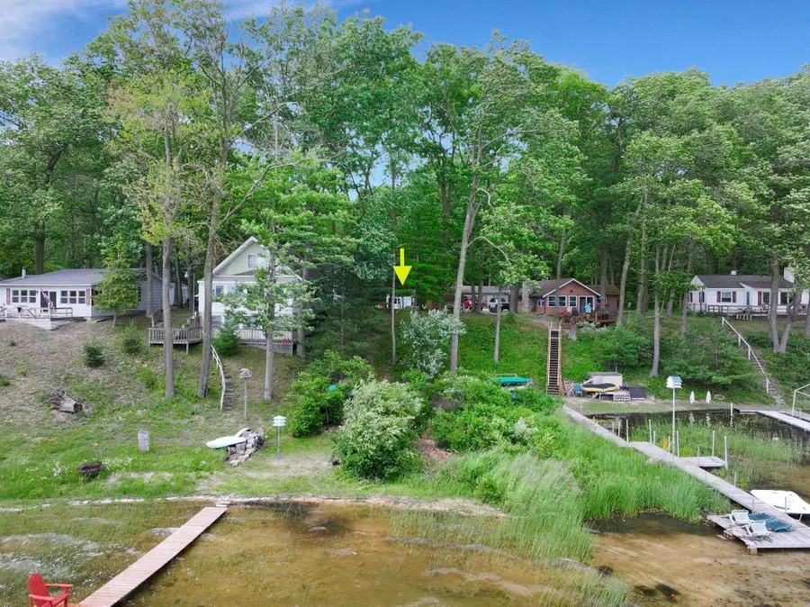 8520 W Sapphire, Lake, MI 49651 - #3