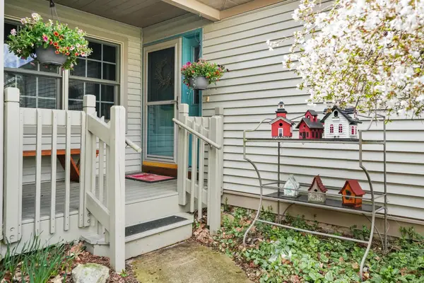 2866 E Crown DR, TraverseCity, MI 49685