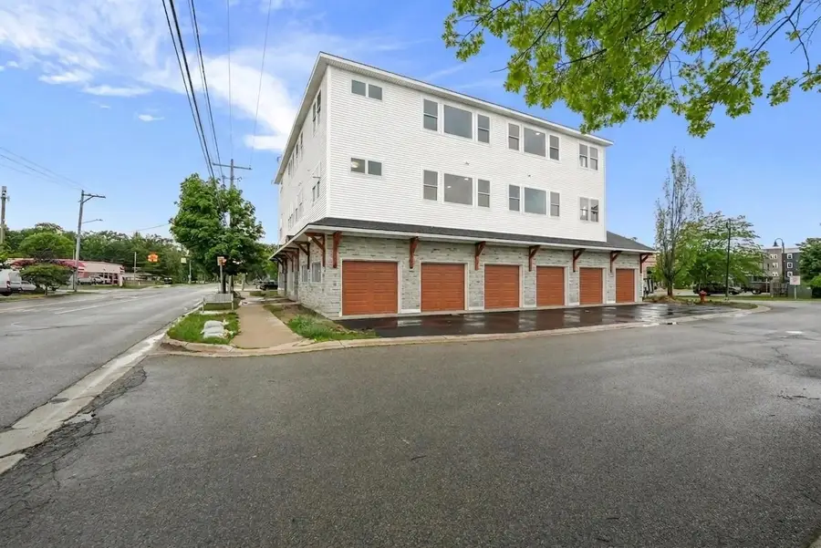 1109 S Carver, Traverse City, MI 49686 - #3