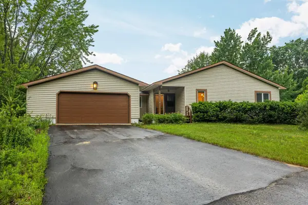 901 Huron Hills DR, TraverseCity, MI 49686