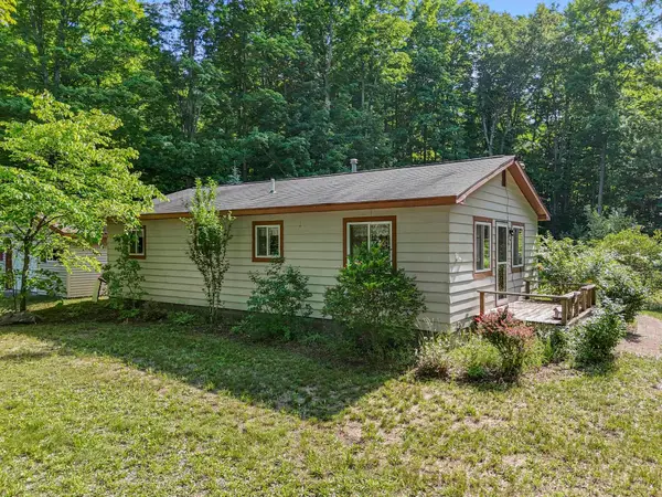 5135 Kast, Benzonia, MI 49616