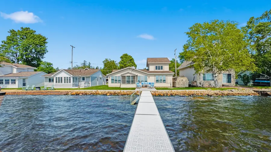 1027 E Lake Mitchell DR, Cadillac, MI 49601 - #2