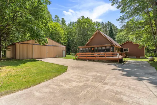 444 SE Lund, FifeLake, MI 49633