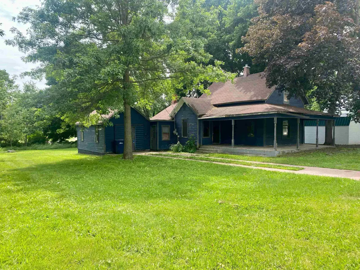 416 E Maple ST, McBain, MI 49657 - #1