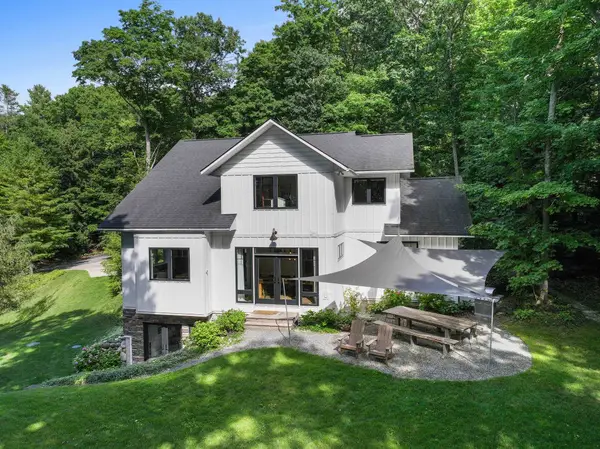 555 Graystone, TraverseCity, MI 49686