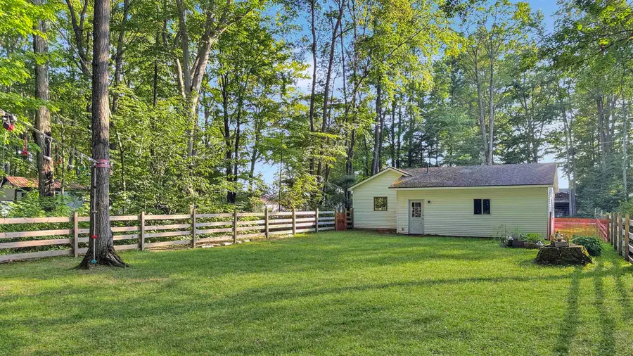 2599 Pleasant Lake Shore, Cadillac, MI 49601 - #2
