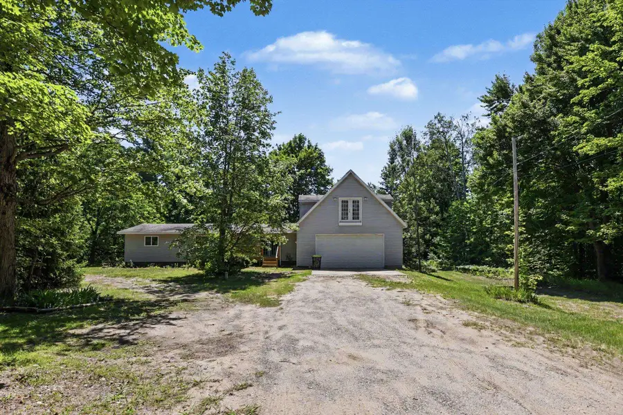 3432 Woodman Road, SW, Boardman, MI 49680 - #3