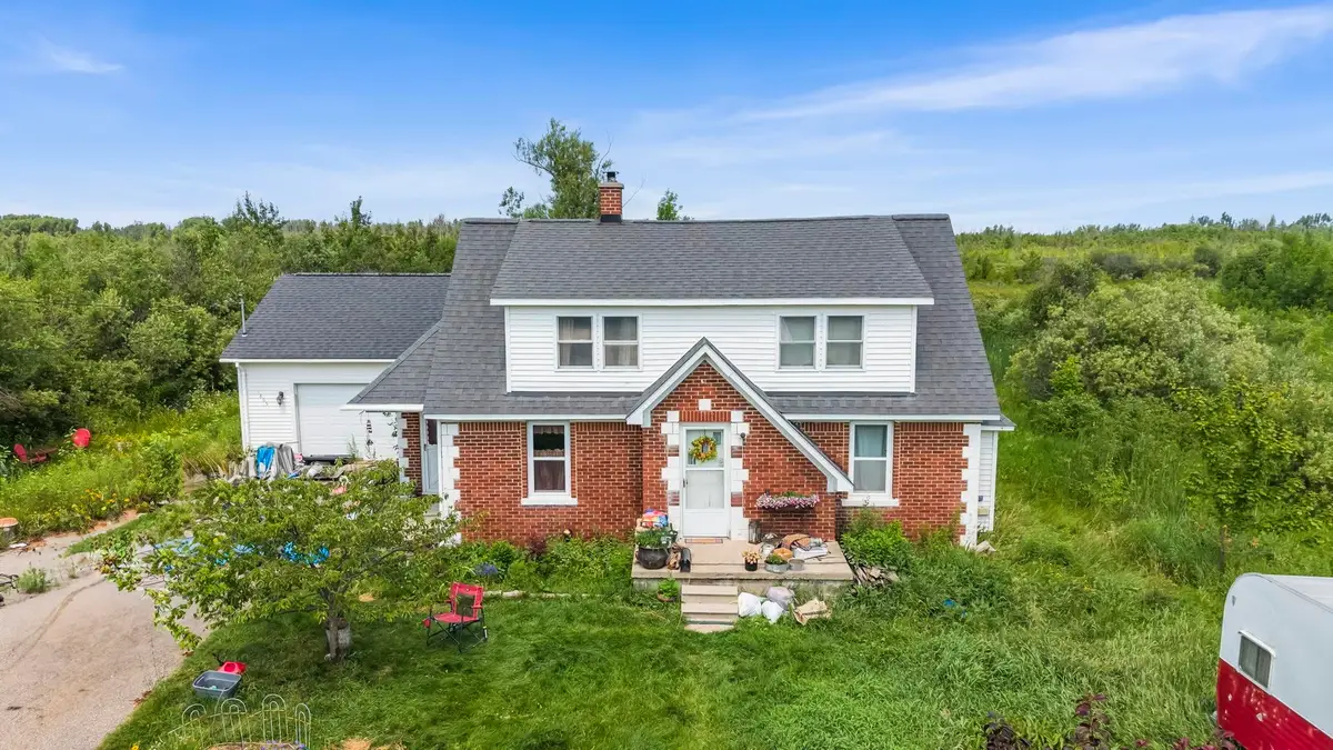 1805 E State ST, Cheboygan, MI 49721 - #1