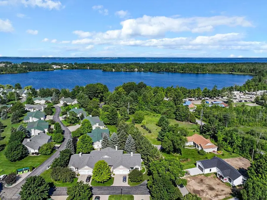 608 Meadowview LN, Elk Rapids, MI 49629 - #2