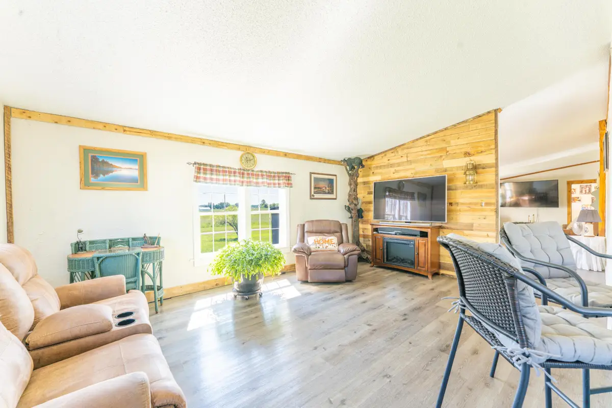 4433 Hamlin RD, Grawn, MI 49637 - #1