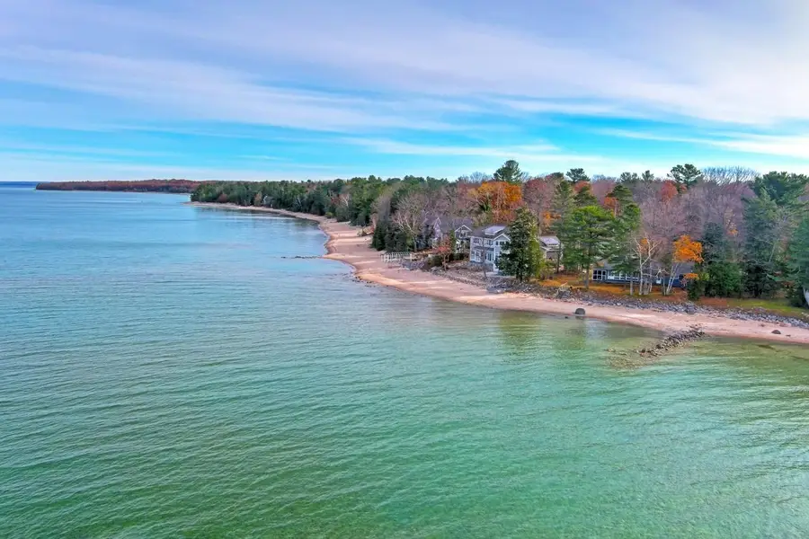 2755 Shore Wood DR, Traverse City, MI 49686 - #3