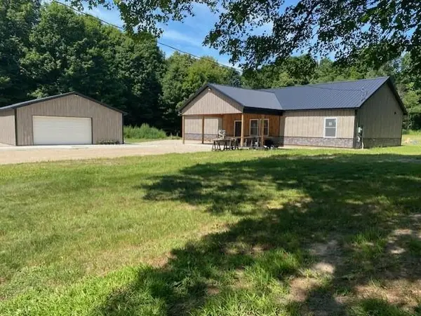 802 W 4, Buckley, MI 49690