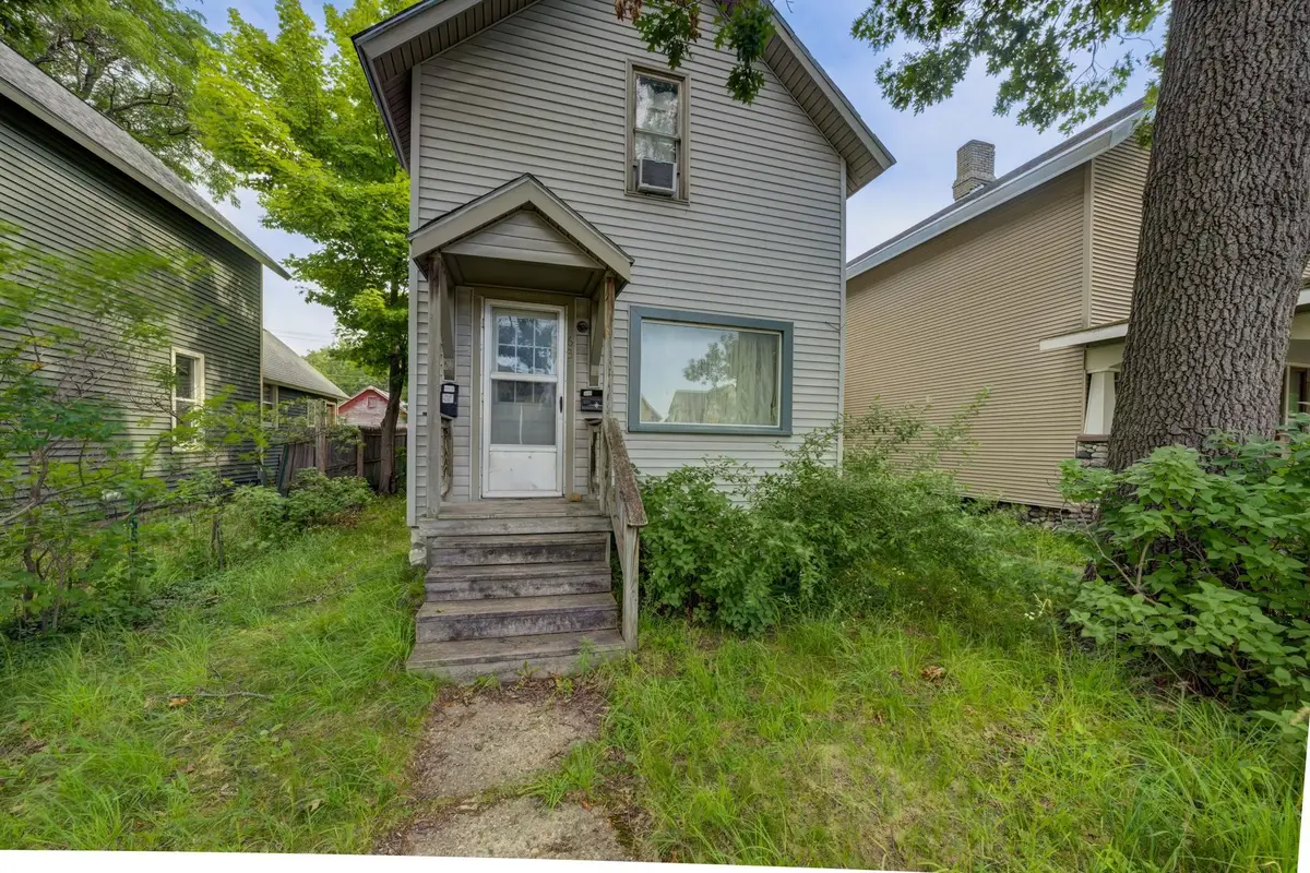 633 E Eighth, Traverse City, MI 49686 - #1