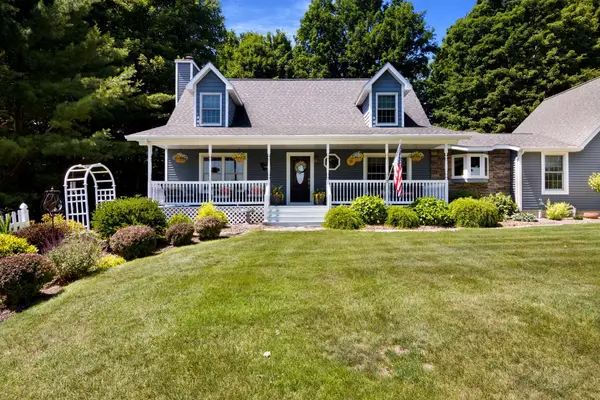 9770 E Valley Hills, TraverseCity, MI 49684