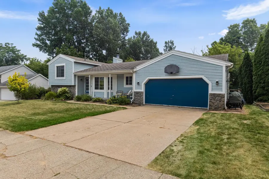 5410 Riverlook Drive NE, Plainfield, MI 49321 - #2