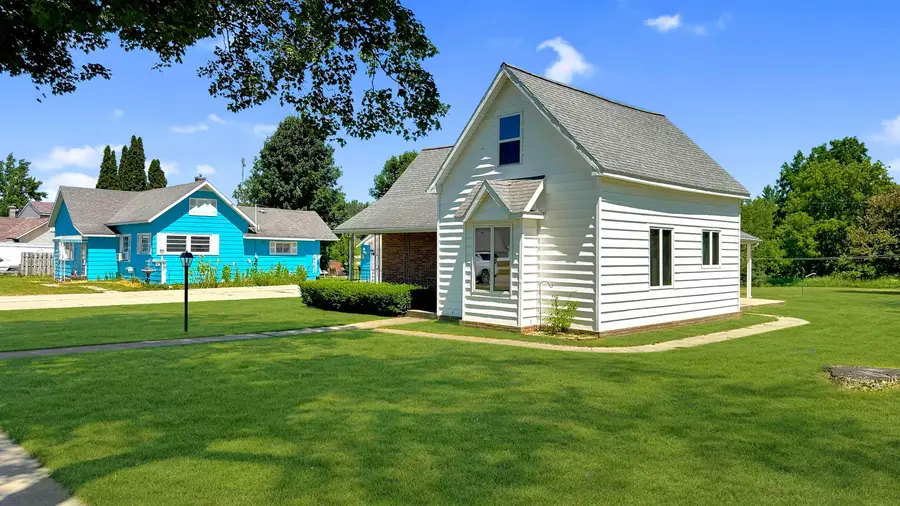 118 N Harrison ST, McBain, MI 49657 - #3