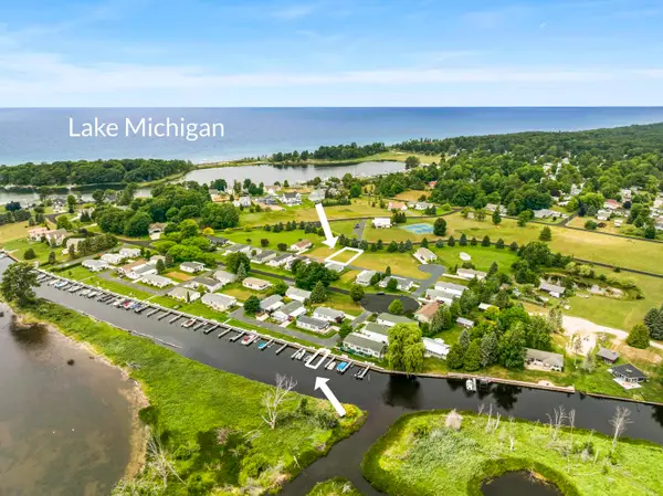 3316 Lakeland, Arcadia, MI 49613