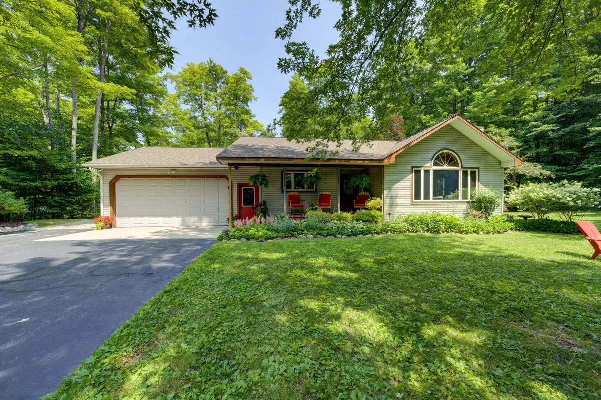 244 W Kasson Center, Kasson, MI 49664 - #1