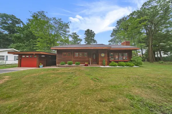 545 Cromwell, TraverseCity, MI 49684