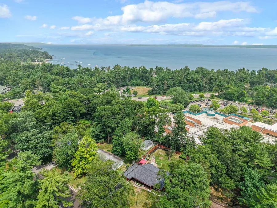 545 Cromwell, Traverse City, MI 49684 - #2