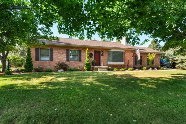 161 Vantage View DR, Petoskey, MI 49770