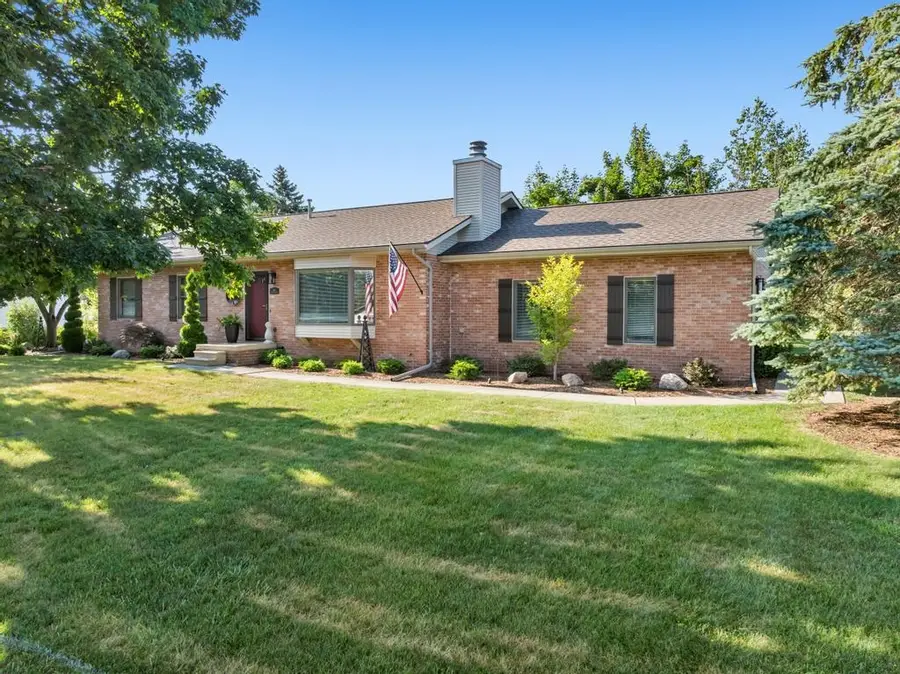 161 Vantage View DR, Petoskey, MI 49770 - #2