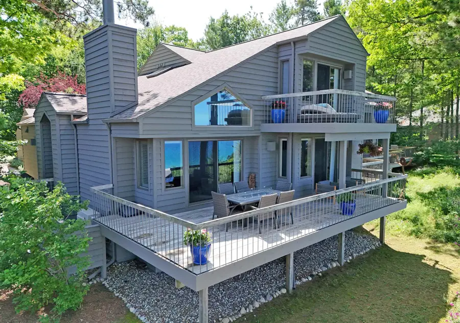 3 Vantage Pointe, Glenarbor, MI 49636 - #2