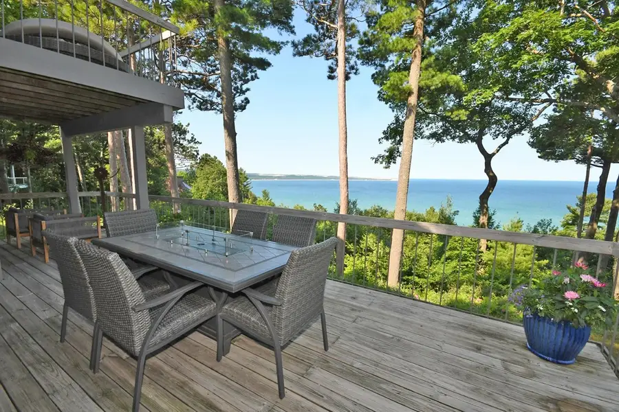 3 Vantage Pointe, Glenarbor, MI 49636 - #3