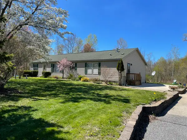 2376 River, Frankfort, MI 49635