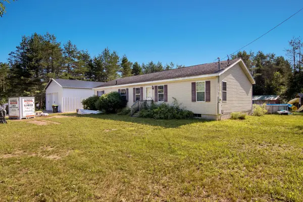 10025 Dell RD, Kingsley, MI 49649