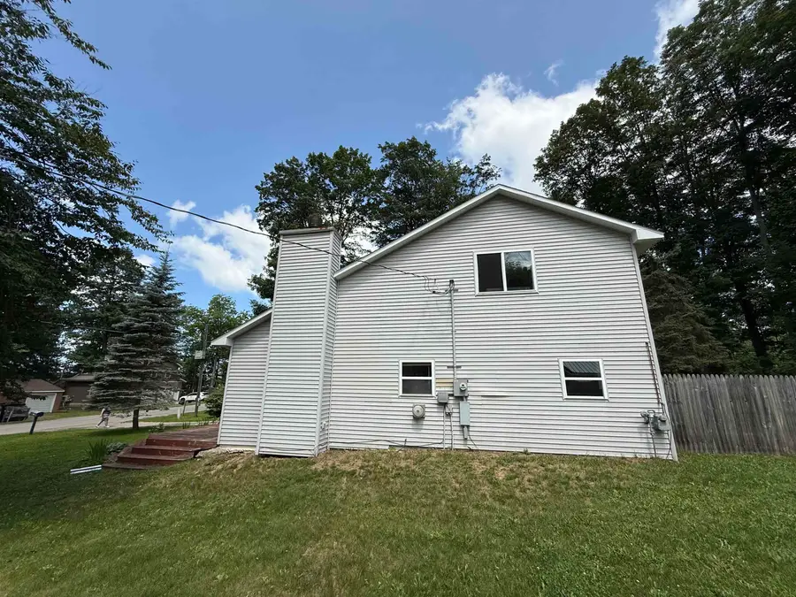 4972 NE E Shore DR, Kalkaska, MI 49646 - #3