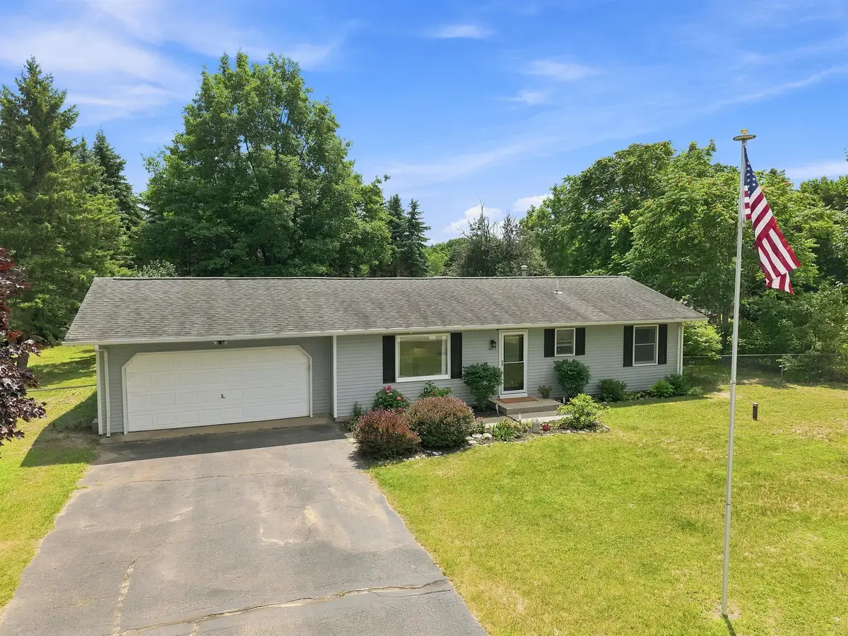 6075 Beverly DR, Long Lake, MI 49684 - #1