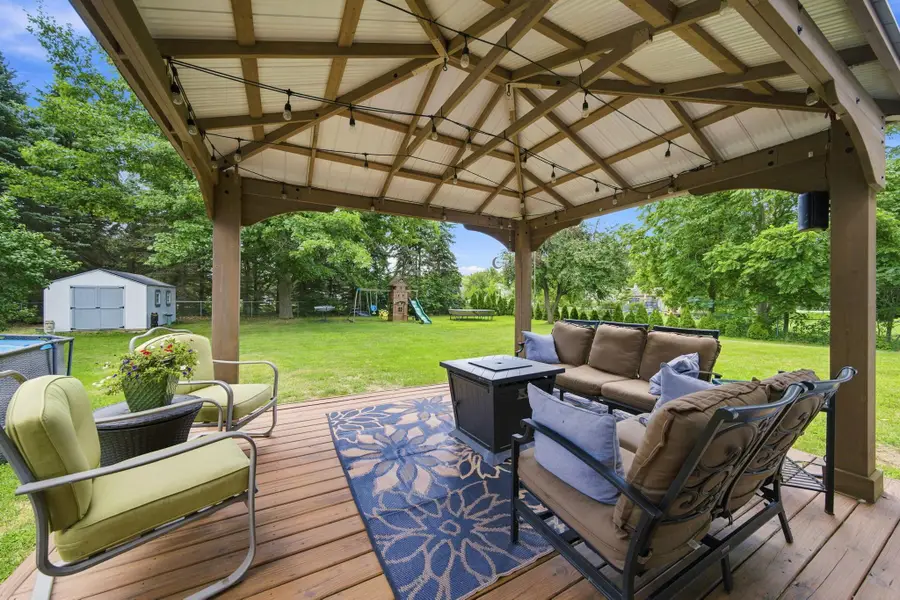 6075 Beverly DR, Long Lake, MI 49684 - #2
