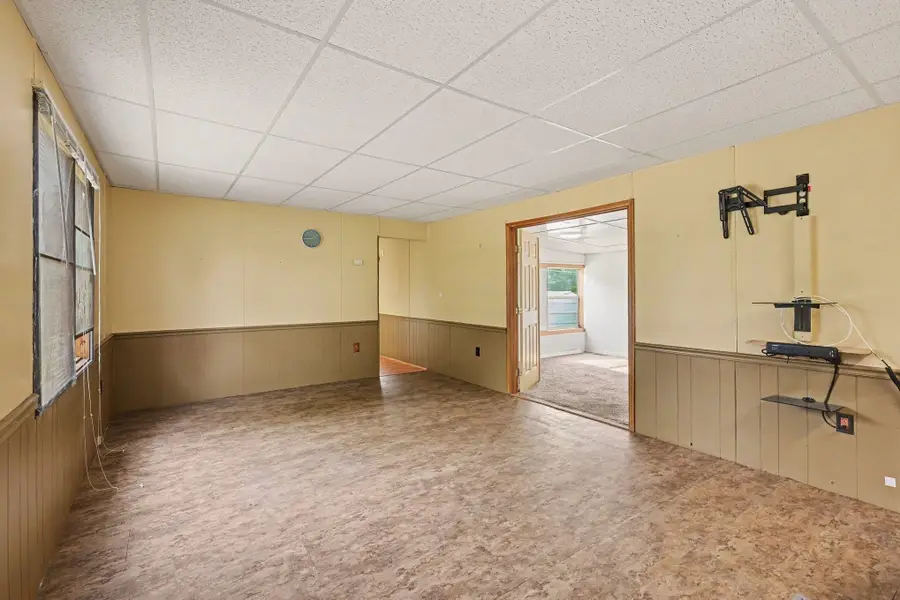 5925 Pine Aire DR, Grawn, MI 49637 - #3
