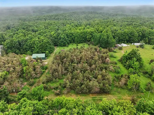 VL Robinson RD, HarborSprings, MI 49740
