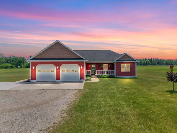 4690 E Houghton Lake, LakeCity, MI 49651