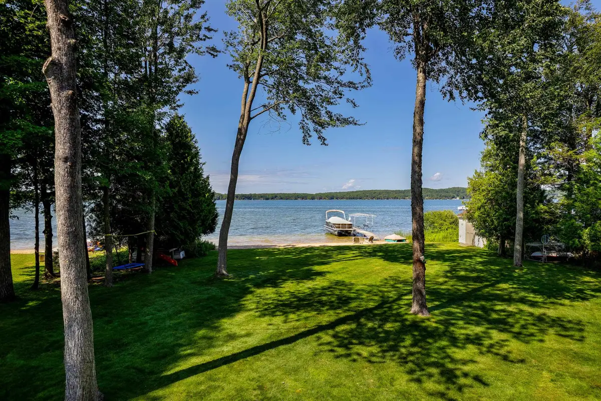 4115 Birch DR, Honor, MI 49640 - #1