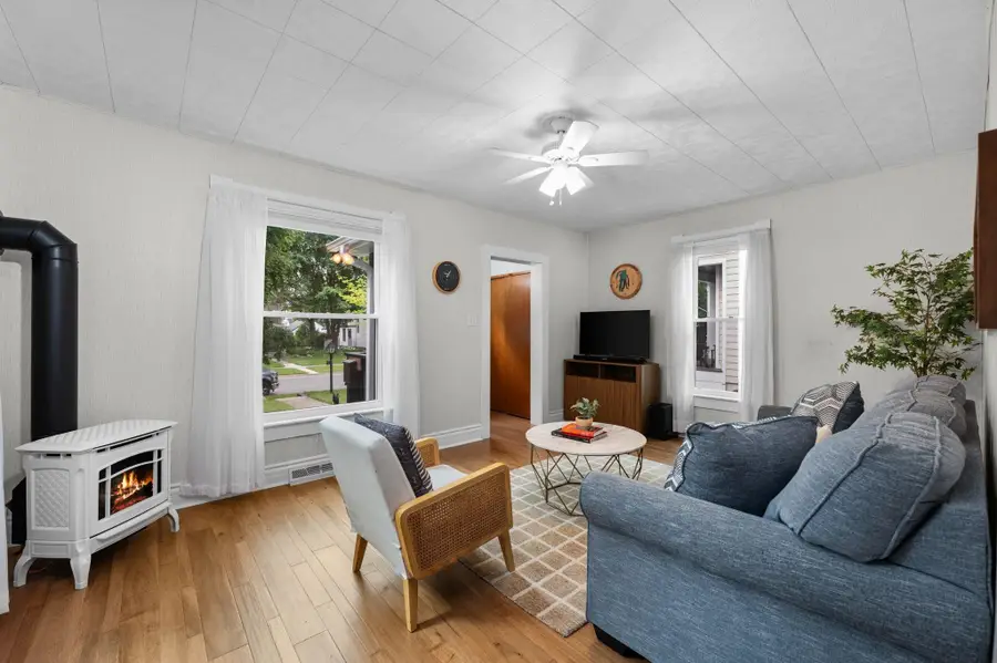 615 Webster ST, Traverse City, MI 49686 - #2