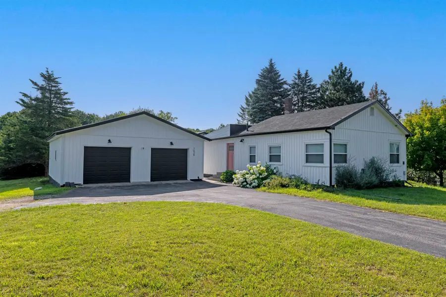 7638 Skegemog Point, Williamsburg, MI 49690 - #2