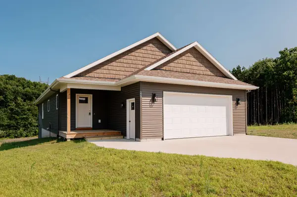 862 Coyote, TraverseCity, MI 49696